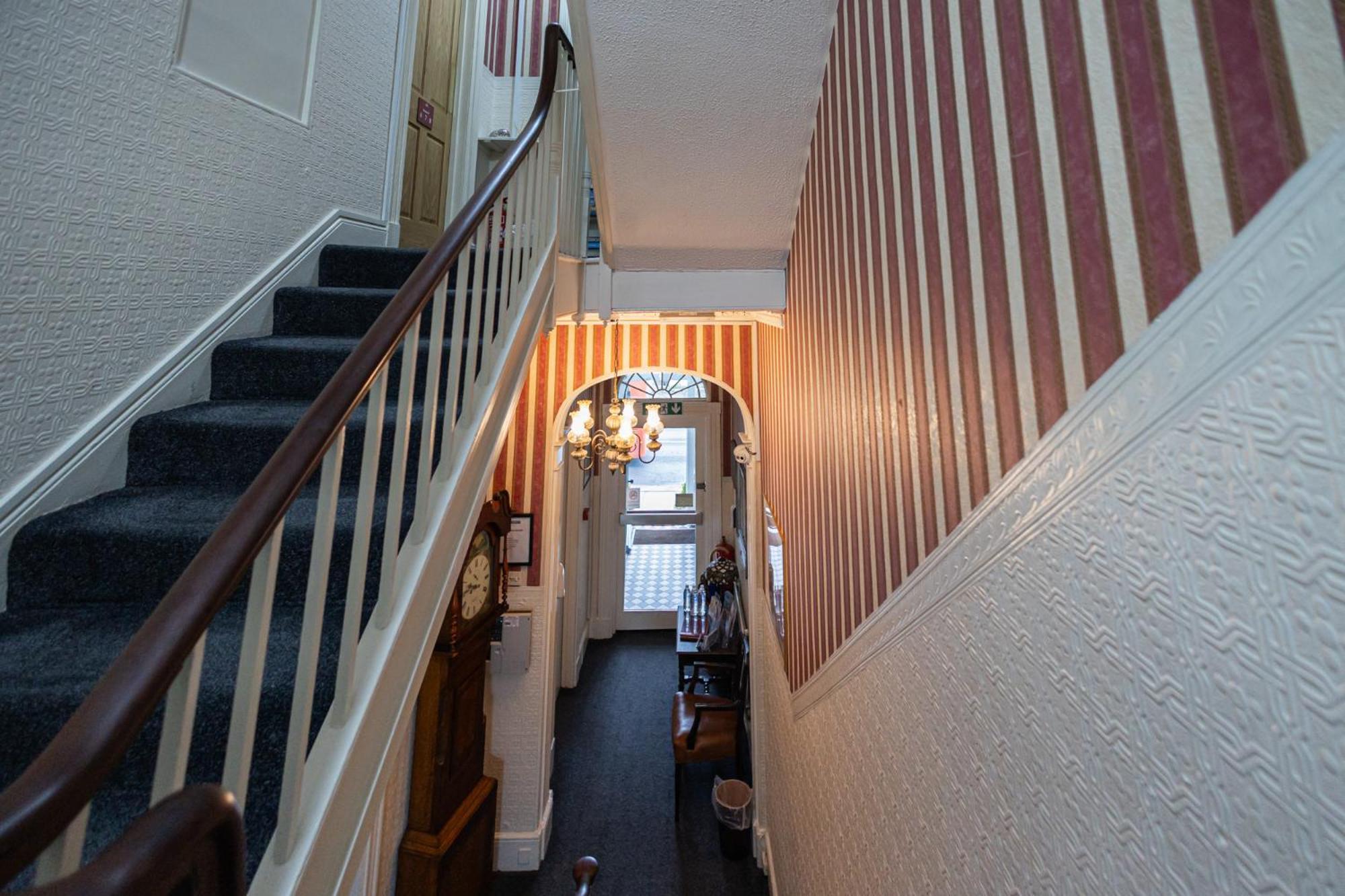 Gresham Guest House 韦茅斯 外观 照片